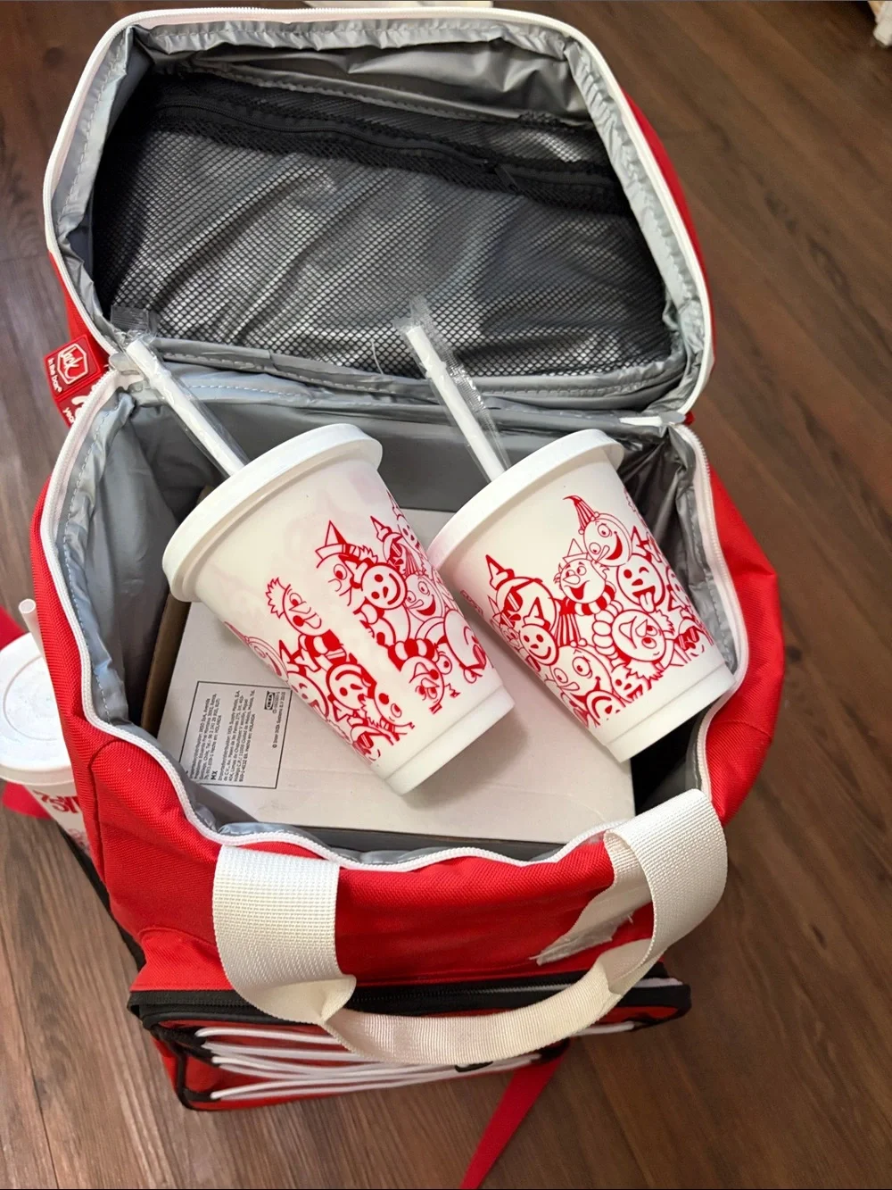 JACK in the Box 75 years large insulated backpack cooler bag with 3 cups!NEW